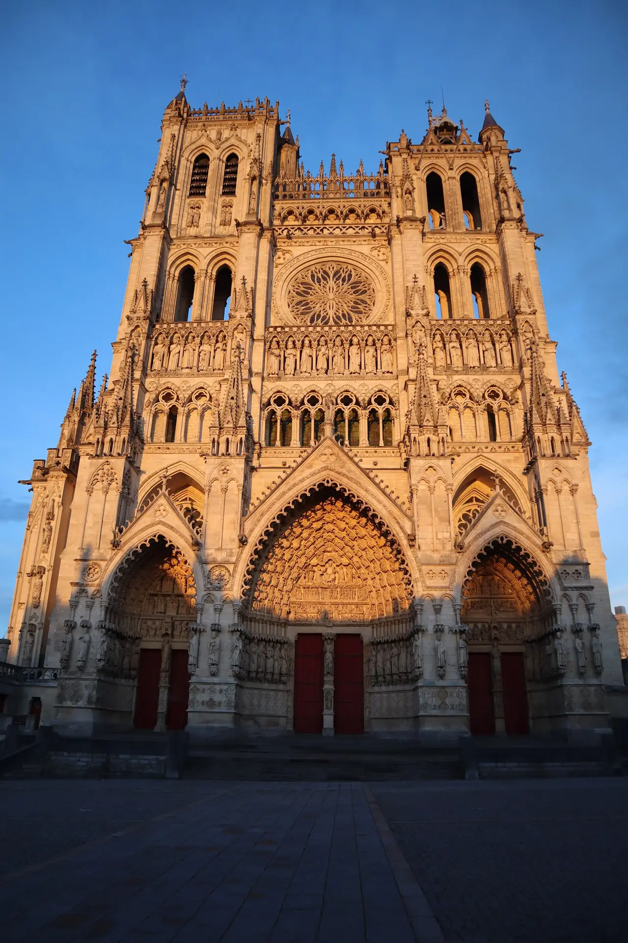 Vue de Amiens, ambiance locale et CBD