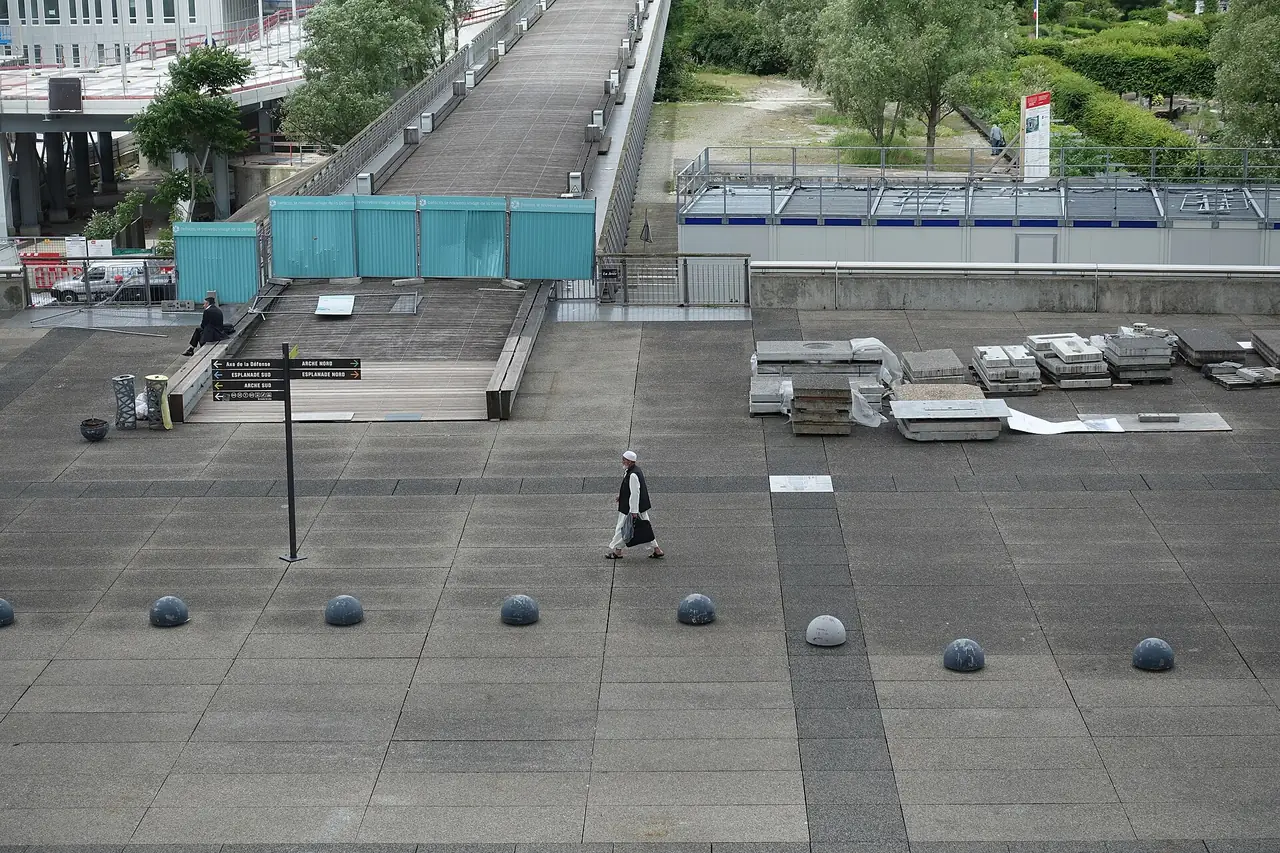 Vue de Nanterre, ambiance locale et CBD