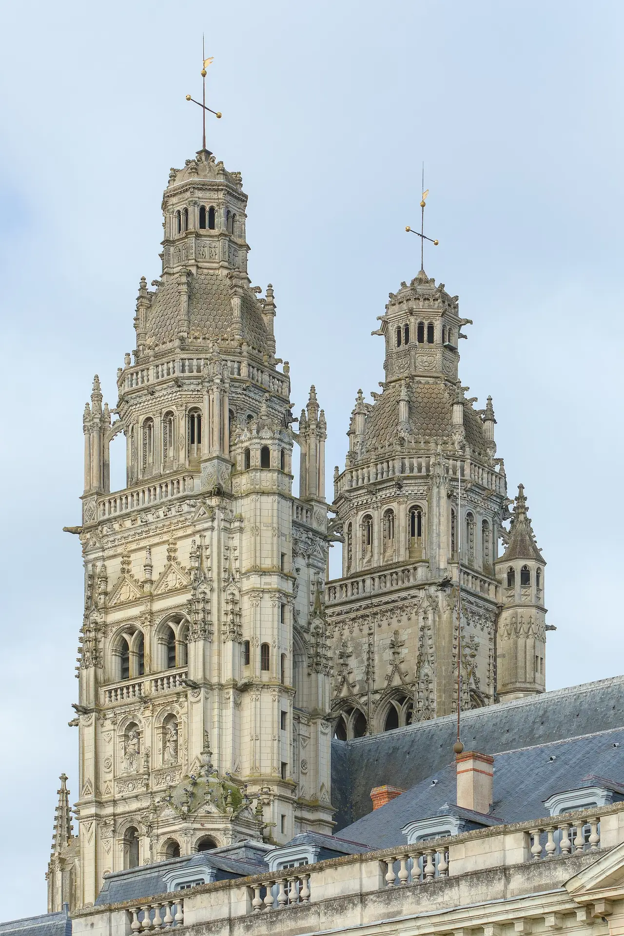Vue de Tours, ambiance locale et CBD