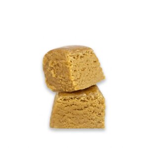 Piatella hash cbd Promonatura tableta marrón dorada textura maleable resina full melt variedad piatella marca Promonatura acabado brillante artesanal